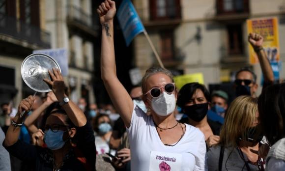 42 1 Chau Au Co Nguy Co Buong Xuoi Truoc Lan Song Covid 19 Thu Hai