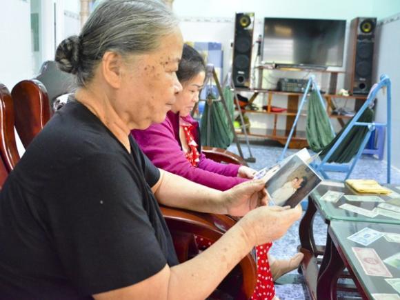 42 9 Co Gai Con Lai Phap Ve Viet Nam Tim Cha Khoc Trong Vong Tay Ong Ba Noi Hoa Ra Cha Dang O Phap