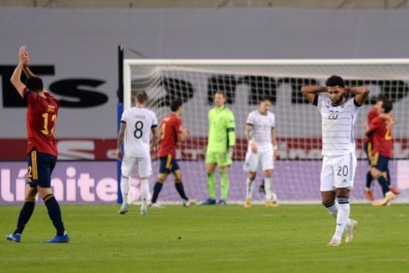 42 1 Ket Qua Tay Ban Nha 6 0 Duc Tham Hoa Cua Die Mannschaft