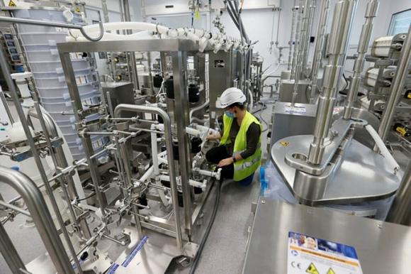 Đầy rẫy trở ngại trong sản xuất vaccine Covid-19