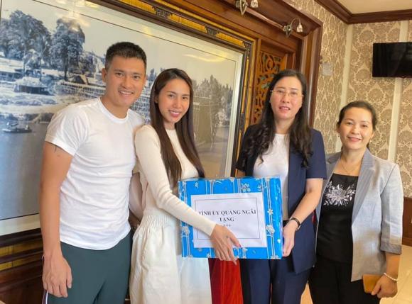 Thủy Tiên kết thúc hơn 40 ngày viện trợ miền Trung, hứa hẹn công khai sao kê minh bạch