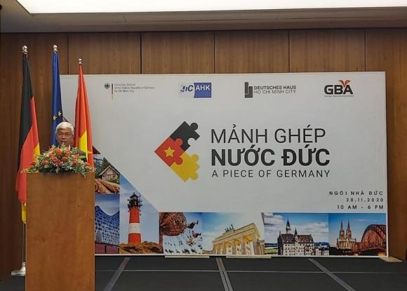 42 1 Manh Ghep Nuoc Duc Mung 45 Nam Quan He Viet Duc