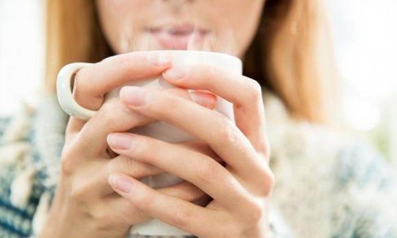 42 1 4 Sai Lam Khi Su Dung Nuoc Nong Nhieu Nguoi Dang Mac Phai Co The Tan Pha Suc Khoe