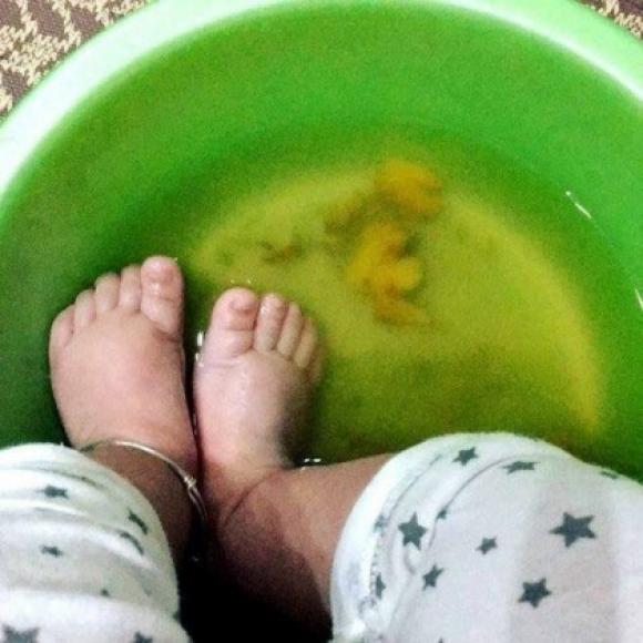 42 2 4 Sai Lam Khi Su Dung Nuoc Nong Nhieu Nguoi Dang Mac Phai Co The Tan Pha Suc Khoe