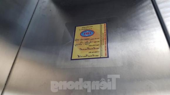 42 10 Hien Truong Vu Roi Thang May Khien Nhieu Nguoi Bi Thuong O Ha Noi