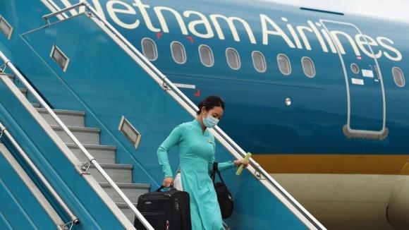 42 7 Tiep Vien Hang Khong Vietnam Airlines Dong Loat Treo Hashtag Weapologize Thay Mat Dong Nghiep Xin Loi Cong Dong Mong Duoc Doi Xu Van Minh