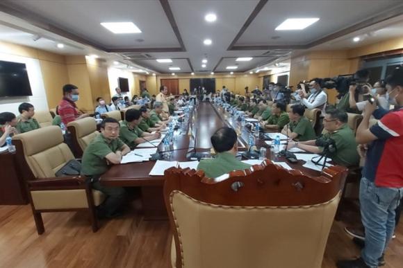 42 1 Vu Cong An Phuong Nhan Tien Cua Toi Pham Cong An Tphcm Dinh Chi 25 Can Bo