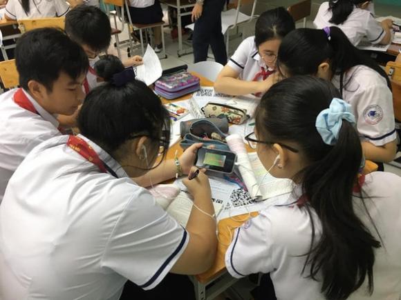 42 1 Tphcm Hoc Sinh Ngoi Gian Cach Khong Kiem Tra Hoc Ky 1 Ngay Giang Sinh