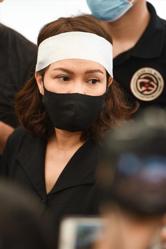 42 6 5 Chi Tiet Gay Xuc Dong Nhat Trong Le Tang Nghe Si Chi Tai