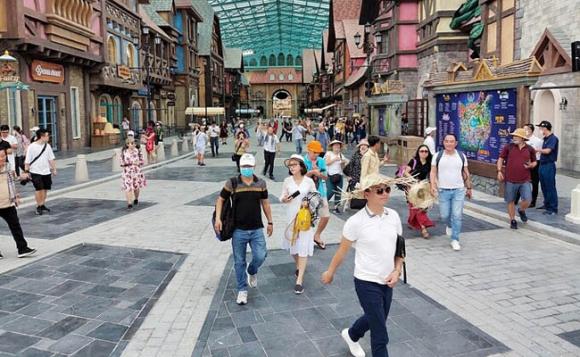 42 2 Du Lich Viet Mot Nam Chong Choi Tham Hoa Kep