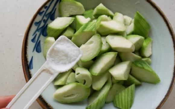 42 3 Dau Bep Bat Mi Cach Xao Muop Xanh Muot Gion Khong Bao Gio Bi Tham Den