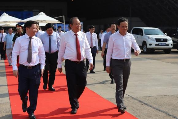 42 1 Chinh Thuc Dua Vao Khai Thac Duong Bang 2000 Ti Dong San Bay Tan Son Nhat