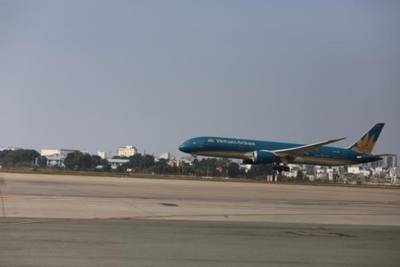 42 3 Chinh Thuc Dua Vao Khai Thac Duong Bang 2000 Ti Dong San Bay Tan Son Nhat