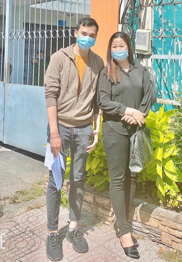 42 2 Tiep Vien Hang Khong Lam Lay Lan Ncov Duoc Tai Ngoai