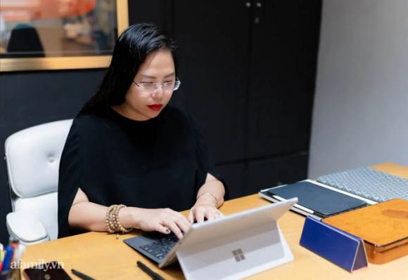 42 21 Ai Thuy   Nu Kien Truc Su Tao Nen Cay Cau Vang Made In Vietnam Lam Kinh Ngac Khap The Gioi Va Lan Dau Nghe Ke Ve Y Nghia That Su Cua Doi Ban Tay Khong Lo