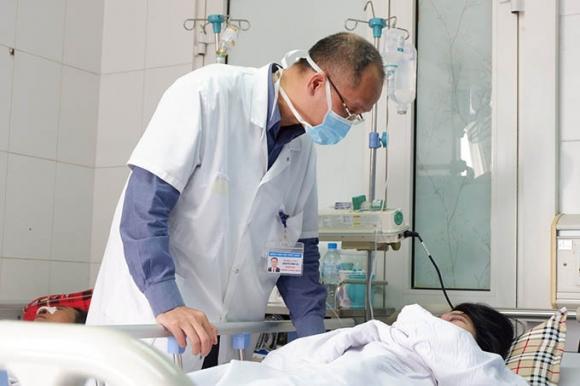 42 1 Co Gai 21 Tuoi Mu Mat Sau Tiem Filler Lam Dep Don Tet