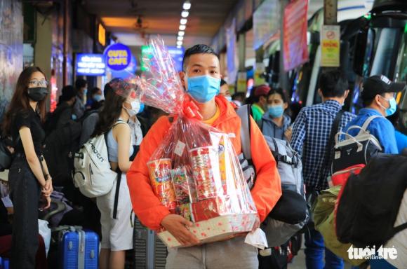 42 3 Ben Xe Mien Dong Dong Duc Nguoi Ve Que Don Tet Som