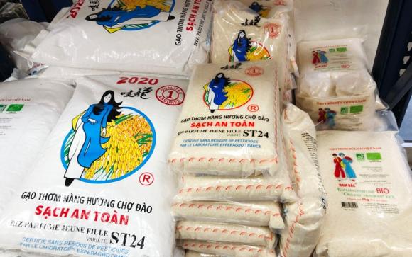 42 2 Di Cho Tet Tan Suu O Paris