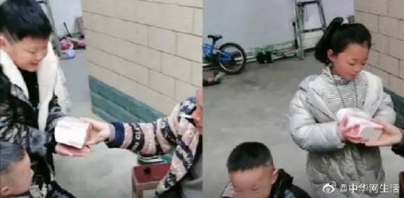 42 4 Ba Noi Li Xi Cho Cac Chau Hon 28 Ty Dong