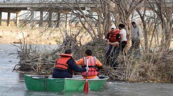 42 1 Cau Be Di Cu 8 Tuoi Chet Khi Vuot Song Den My