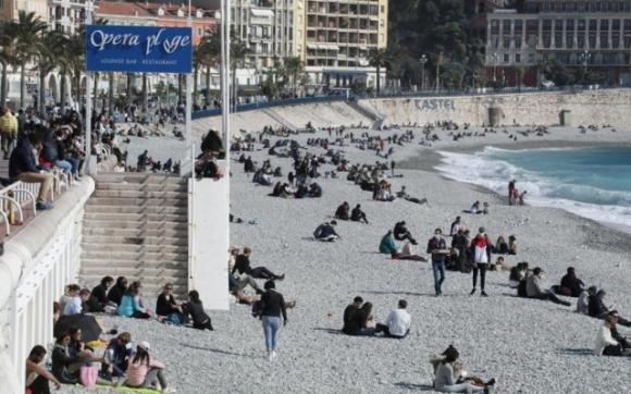 42 1 Phap Tinh Phong Toa Cuc Bo Cac Dia Phuong Bung No Dich Covid 19