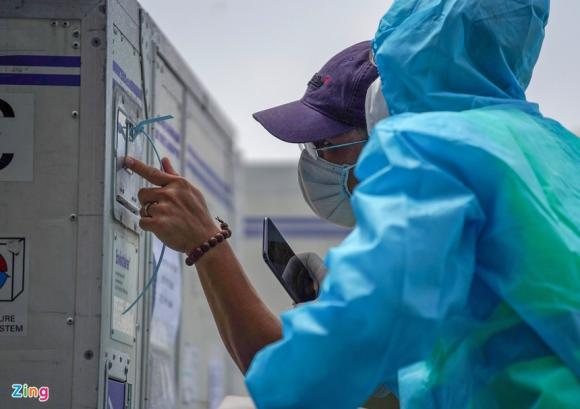 42 6 Lo Vaccine Covid 19 Dau Tien Da Ha Canh O Viet Nam