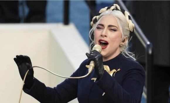 42 1 Sieu Sao Lady Gaga Treo Thuong Hon 11 Ti Dong Cho Nguoi Tim Duoc Hai Chu Cho Cung