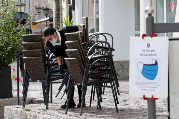 42 1 Nguoi Dan Duc That Vong Ve Cac Bien Phap Han Che Va Tien Do Tiem Chung