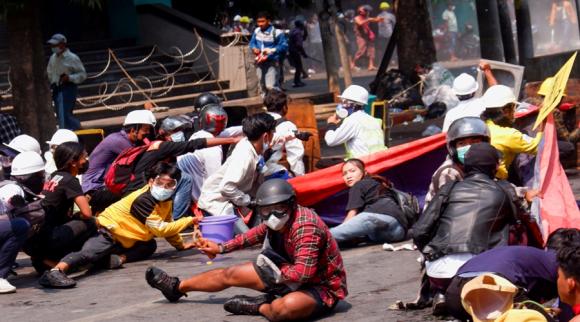 42 2 18 Nguoi Bieu Tinh Myanmar Chet Trong Mot Ngay