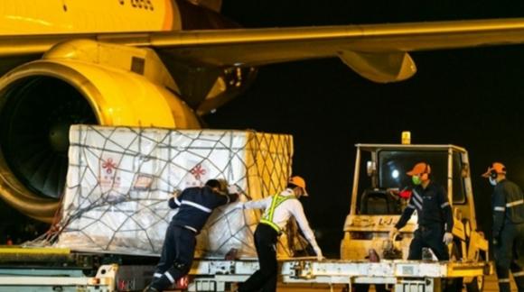 42 2 Chau Au Khoa Chan Vac Xin Covid 19 Vac Xin Trung Quoc Toa Khap The Gioi