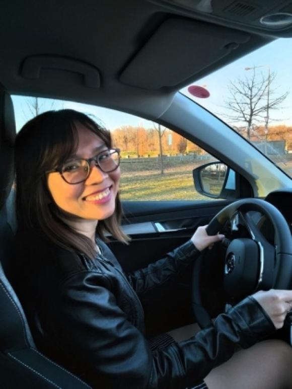 42 2 Du Hoc Sinh Viet Tu Co Gai Nha Ngheo Den Hoc Bong Mba Nguoi Viet Con Thieu Tu Tin Khi Ra Cong Dong Quoc Te