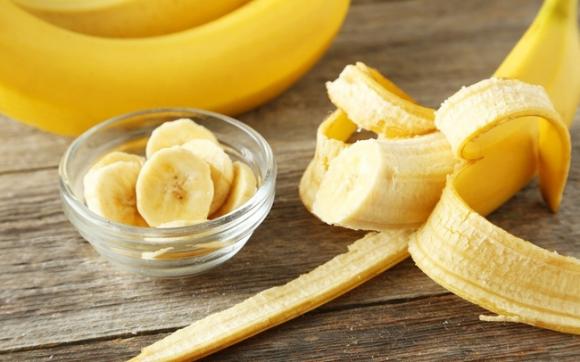 Tại sao nên ăn một quả chuối ngay trước khi ngủ?