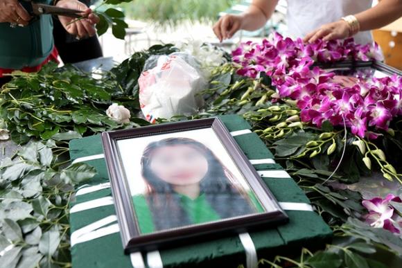 42 3 Xot Xa Di Anh 6 Nguoi Trong 1 Gia Dinh Duoc Dat Canh Nhau Sau Dam Chay Kinh Hoang O Sai Gon