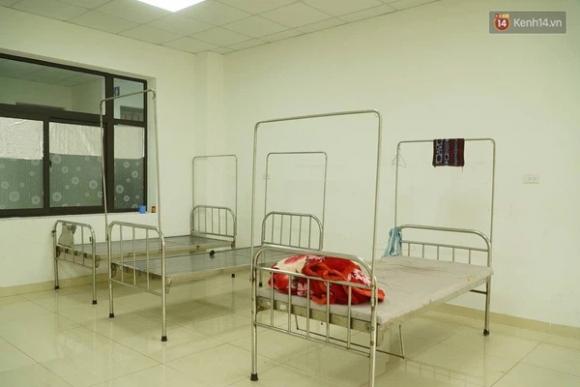 42 1 Ke Cam Dau Da Dua Loa Lon Den Laser Cai Tao Phong Benh Thanh Dong Bay Lac Trong Bv Tam Than Trung Uong I Nhu The Nao