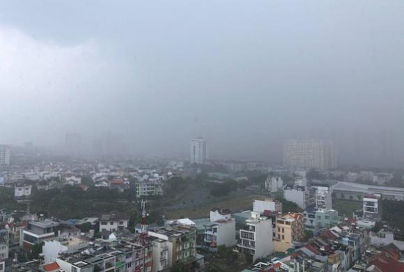 42 4 Mua Giua Trua Tphcm Mat Me De Chiu