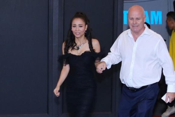 42 1 He Lo Chuyen Sai Lam Cua Thu Minh Va Cuoc Song Chua Bao Gio Biet Voi Chong Tay