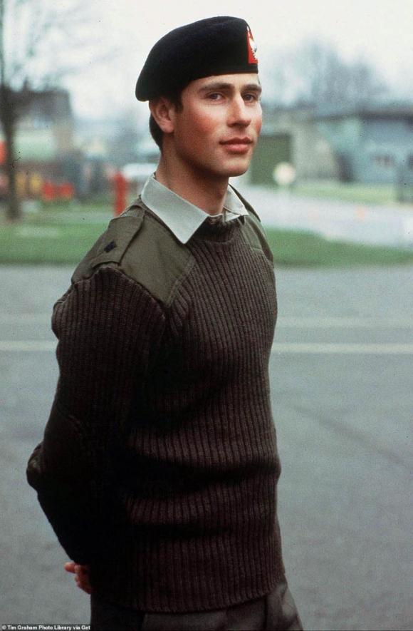 42 14 Chan Dung Hoang Than Philip Nguoi Chong Vua Qua Doi O Tuoi 99 Cua Nu Hoang Anh Elizabeth