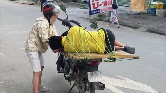 42 1 Chong Say Xin Tren Ban Nhau Vo Toi Don Ve Theo Cach Dac Biet Khien Ca Pho Ngoai Nhin