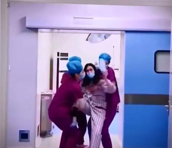 42 5 Full Anh Va Clip Vu San Phu Vua Tinh Tao Tro Lai Sau Sinh Da Lap Tuc Rut Dep Phang Chong Toi Tap