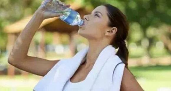 42 6 Hoang Gia Anh Chua La Gi Day Moi La Hoang Toc Thi Phi Nhat Chau Au Voi Loat Drama Tu Ngoai Tinh Con Roi Cho Den Bo Tron Kich Tinh Hon Phim