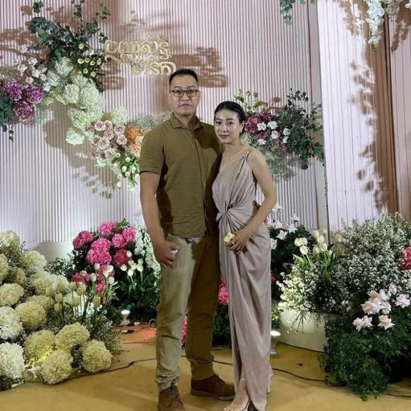 42 5 Co Gai Viet Lam Banh Tra Tang Canh Sat O Tam Dich Campuchia