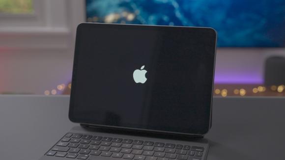 42 2 Giua Dai Dich Apple Lai Dam Nho Iphone