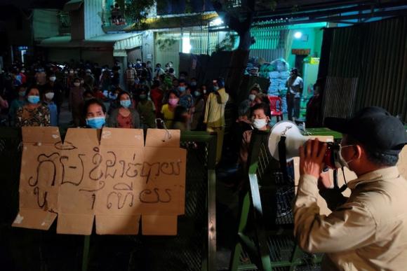 42 1 Dan Vung Do Campuchia Doi Cung Cap Thuc Pham Sau 2 Tuan Phong Toa