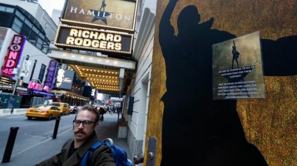 42 3 Nguoi Dan My Tiet Kiem Hang Nghin Usd Nho O Nha Tranh Dich Covid 19