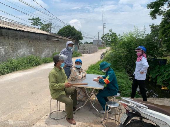 42 1 Ha Noi Phong Toa Thon Hon 2000 Dan