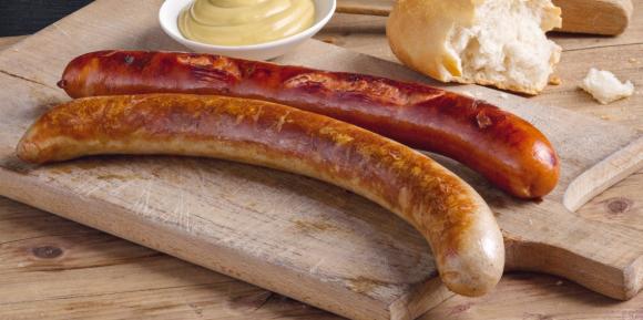 Ông bố đảm người Đức chia sẻ bí quyết làm xúc xích nổi tiếng, tiết lộ vô cùng yêu thích và có thể chế biến hơn 40 món ăn Việt Nam