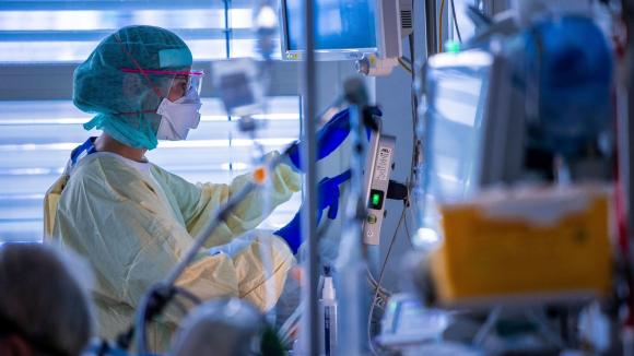 42 1 Ty Le Mac Covid 19 Tai Duc Giam Xuong Duoi Nguong Quan Trong