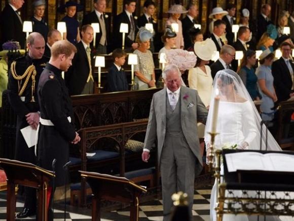 42 2 Chi Trich Cach Day Con Cua Cha De Harry Bi Dao Lai Qua Khu Tung Het Loi Ca Tung Thai Tu Charles Chung To Su Doi Gian Cua Anh