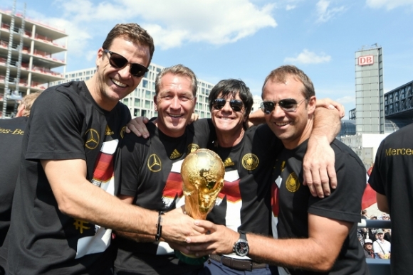 2 Hansi Flick Se Thay Joachim Low Lam Hlv Tuyen Duc Sau Euro 2021