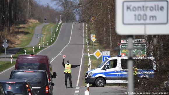 1 Eu Du Kien Tu 17 Mien Cach Ly Bat Buoc Voi Cong Dan Tiem Vaccine Covid 19